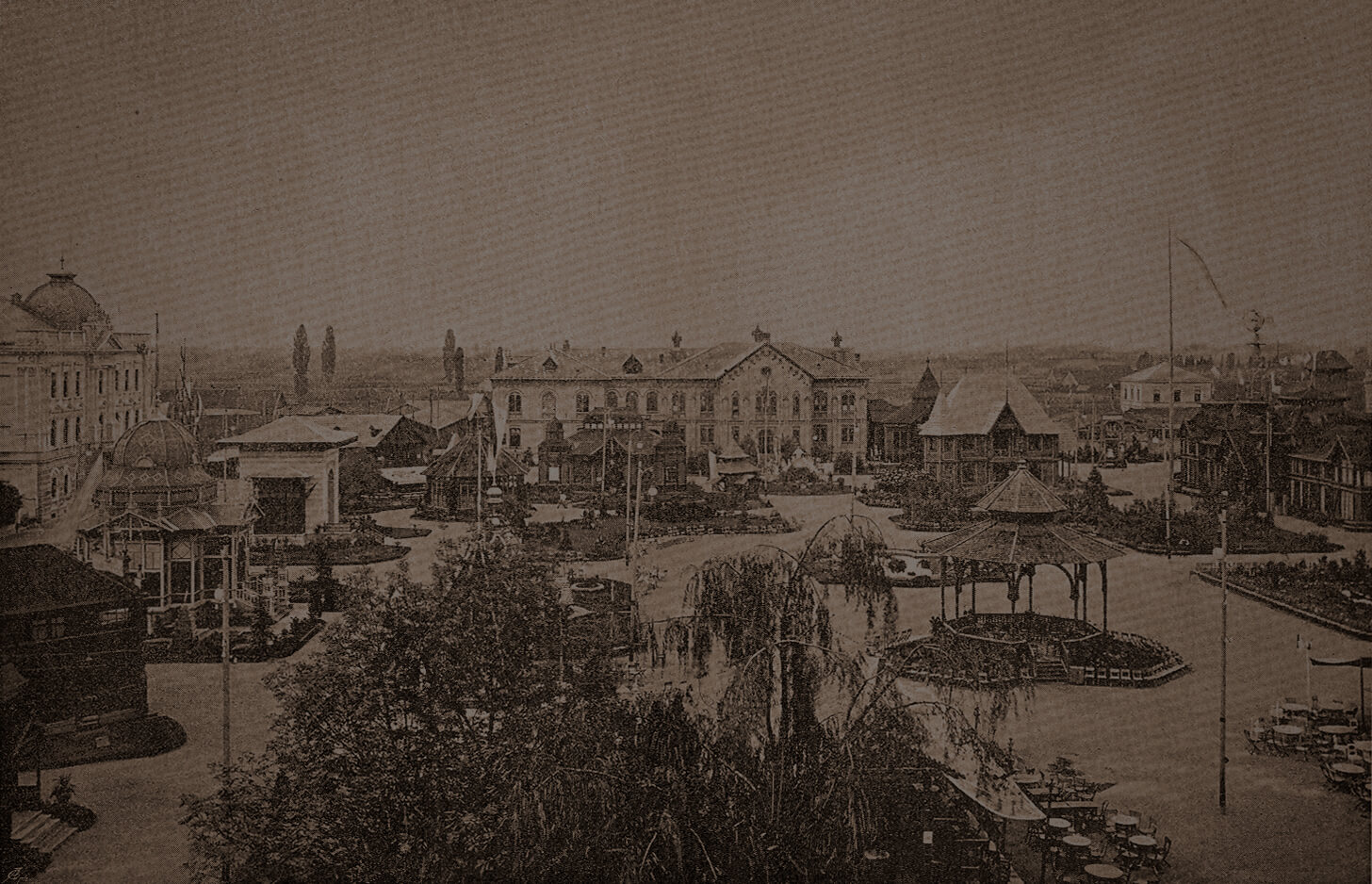 Gavrilović izložen u vitrini narodnog sloga