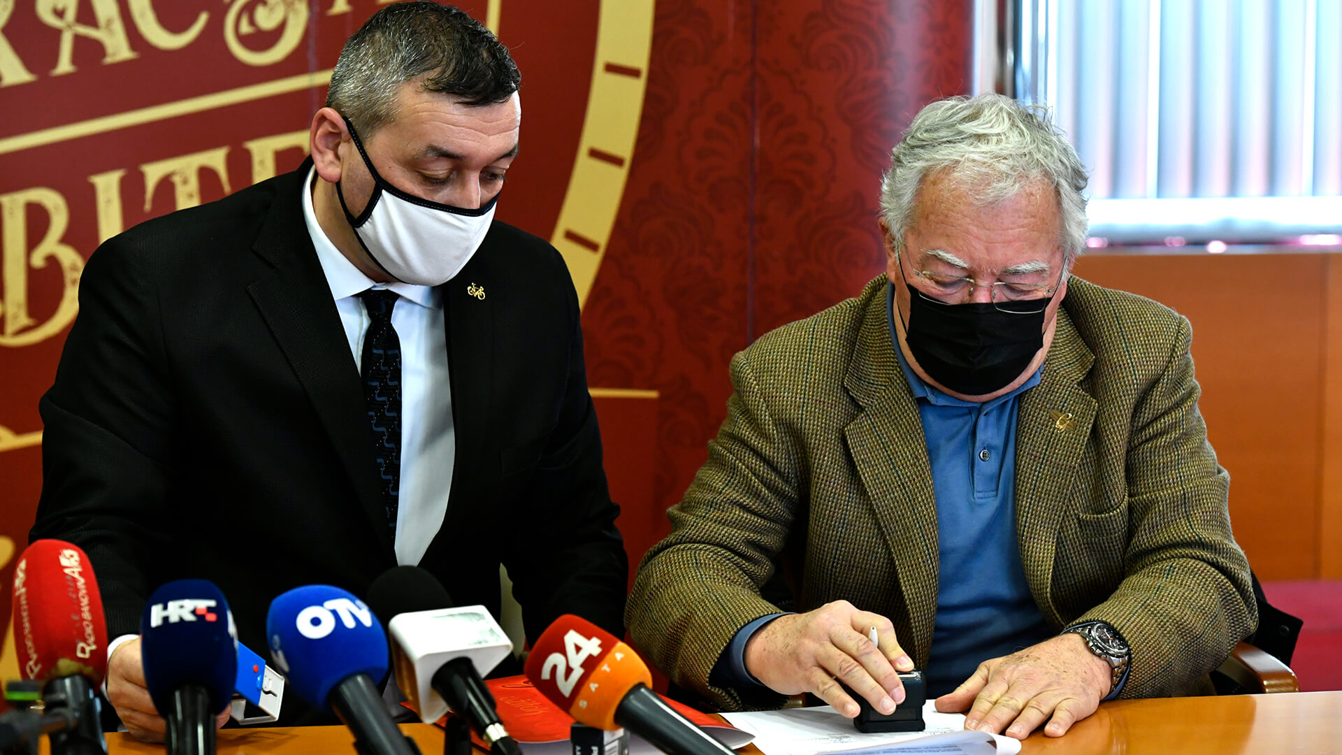 Gavrilović darovao zgradu Srednjoj školi Petrinja